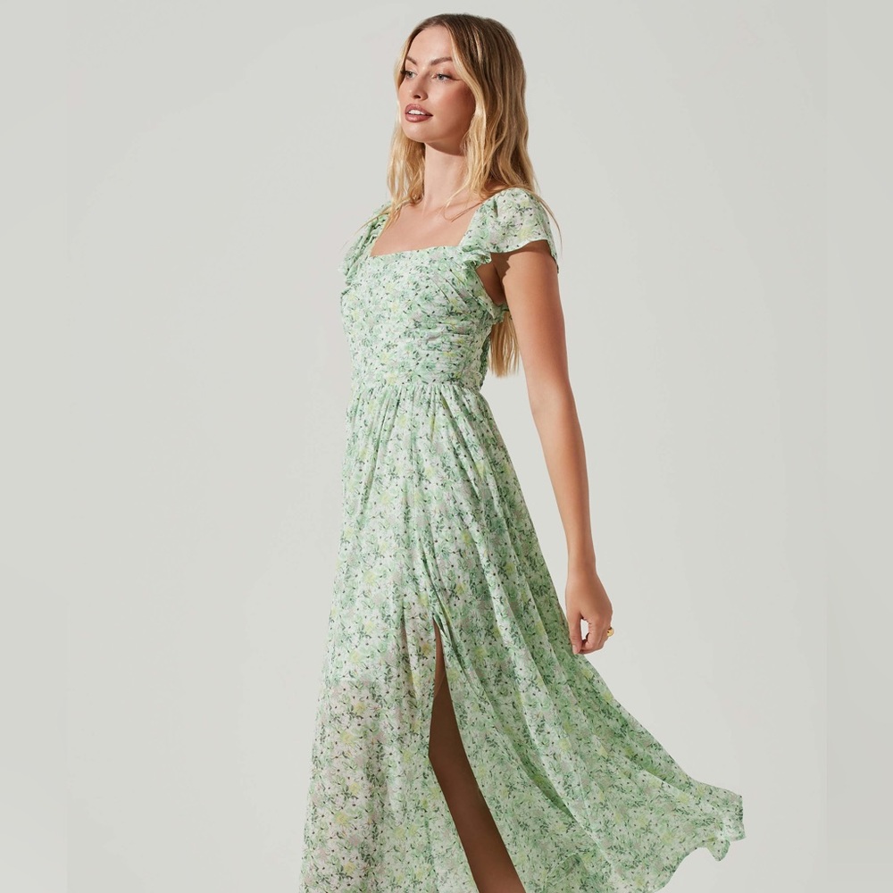 ASTR The Label Luisa Floral Flutter Sleeve Midi Dress